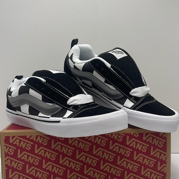Vans Men’s Knu Skool
Mega Check Black
VN0009QCCJJ
Sneakers - Picture 4 of 16